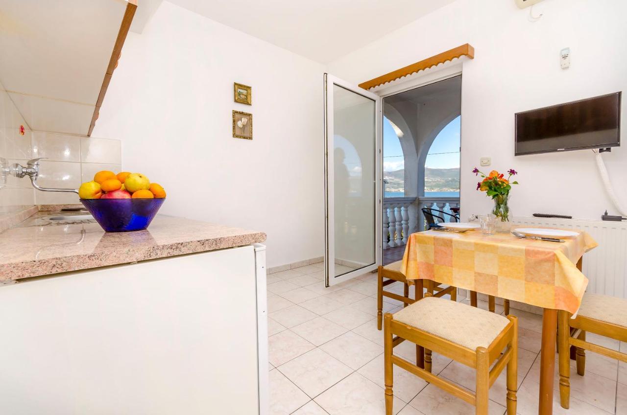 Apartments Tomislav Trogir Ngoại thất bức ảnh